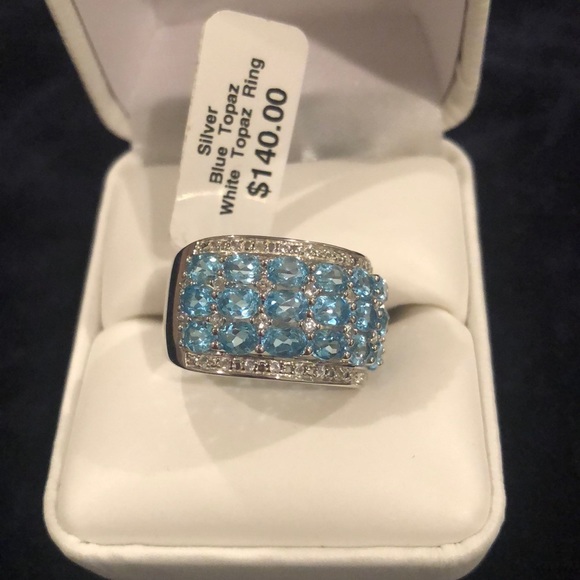 Jewelry - Beautiful sterling silver ring